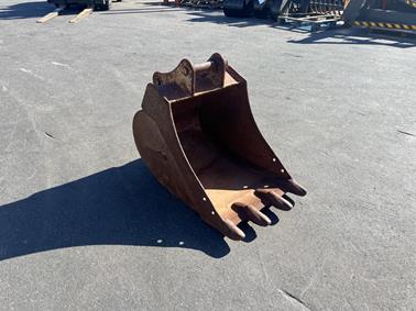 KOMATSU Bucket image 1